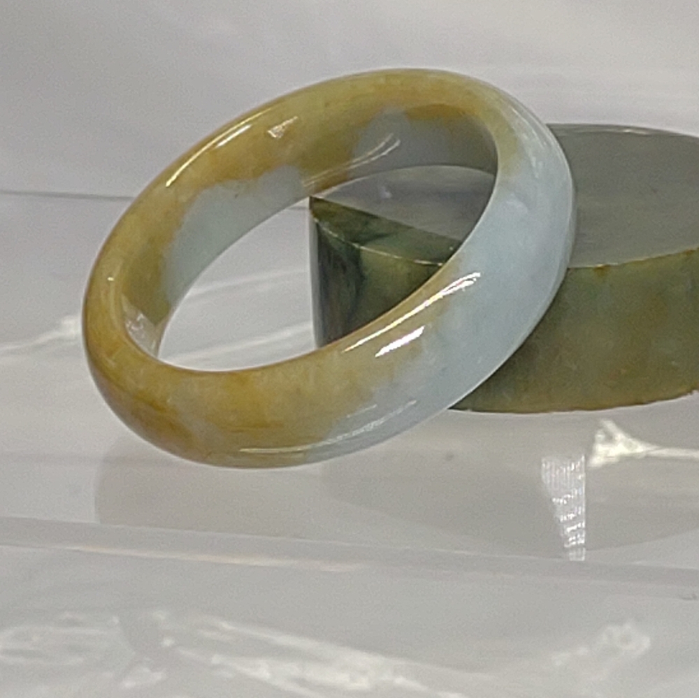 Baby Jadeitd Bangle - Picture 4 of 5